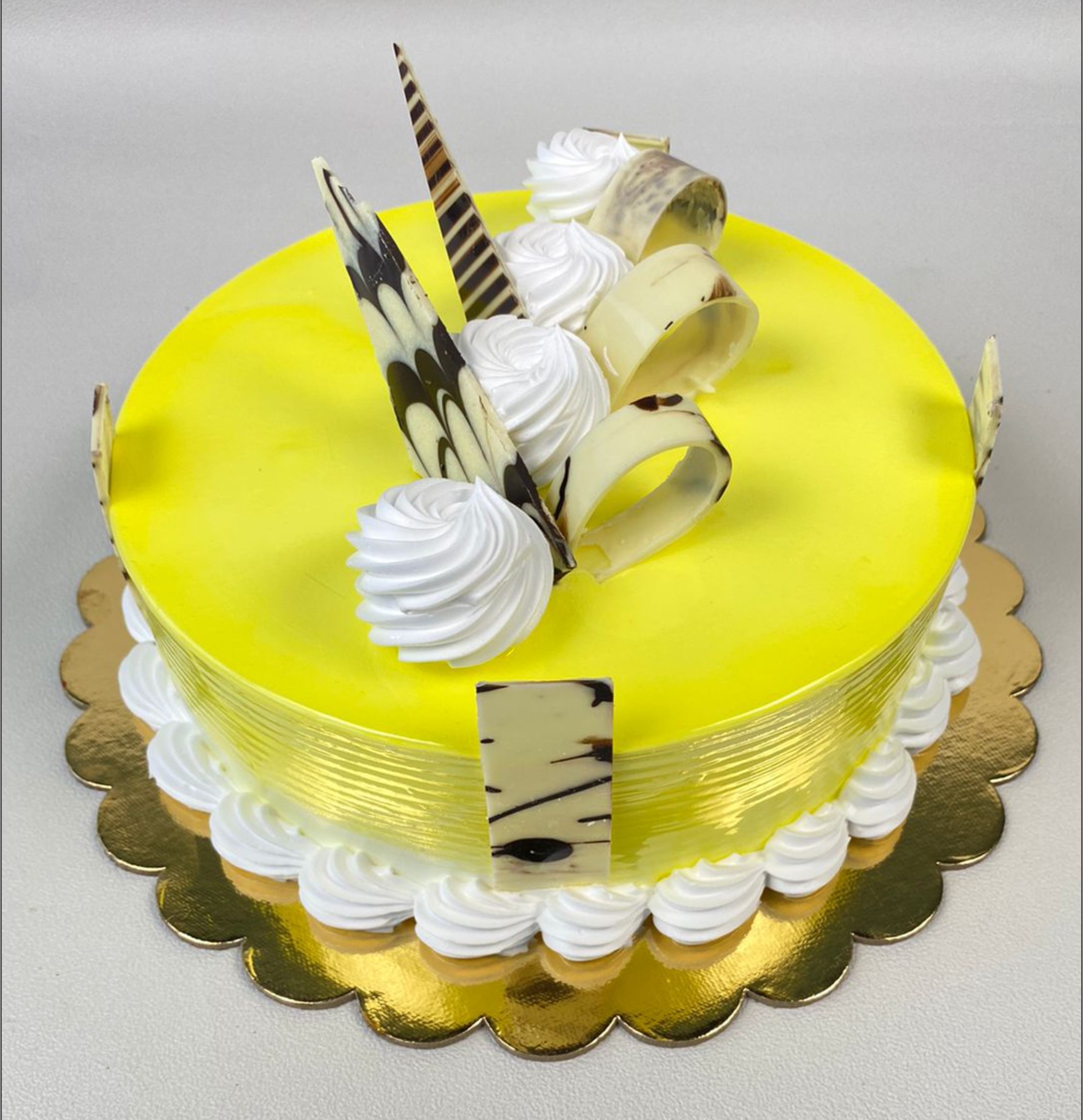 Designer Round shape Pineapple Cake -2 kgs (Fondant Cake) - send General  Cakes to India, Hyderabad | Us2guntur